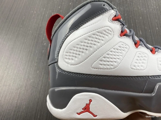 Retro Red Fire Jordan CT8019-162 9 0424